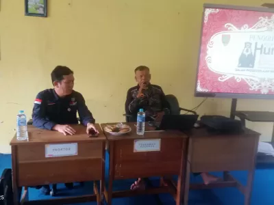 Pengawas dan Kepala Sekolah sebagai Pemateri IHT