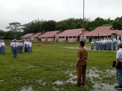 Apel Senin Upacara Bendera 